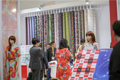 數碼微工廠助服裝業(yè)可持續(xù)創(chuàng)新，日本理光在滬展示多款黑科技